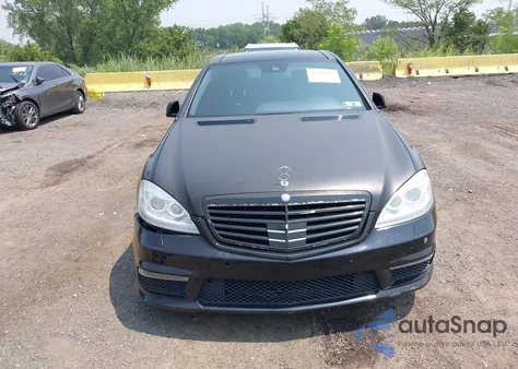 2011 Mercedes-Benz S 63 Amg z USA, uszkodzony, nr VIN WDDNG7EB4BA386400